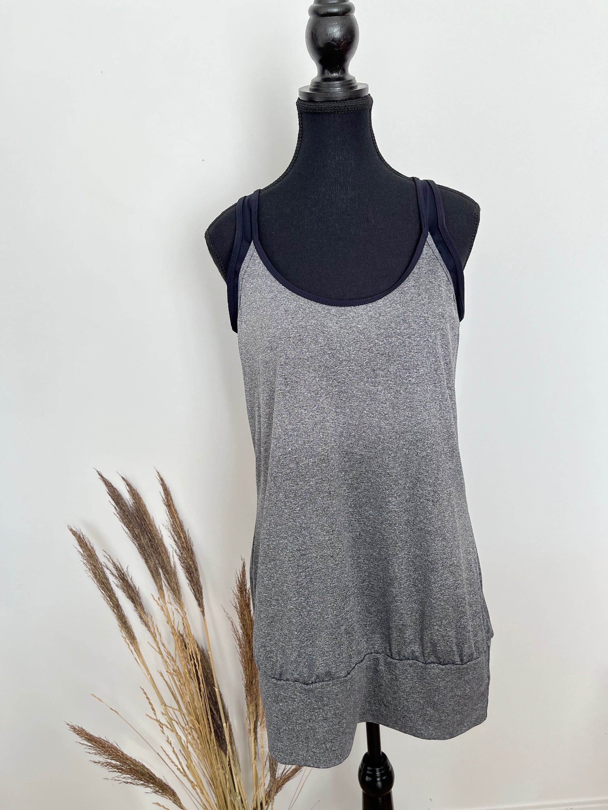 Camisole Surin - Vue avant sur fond blanc