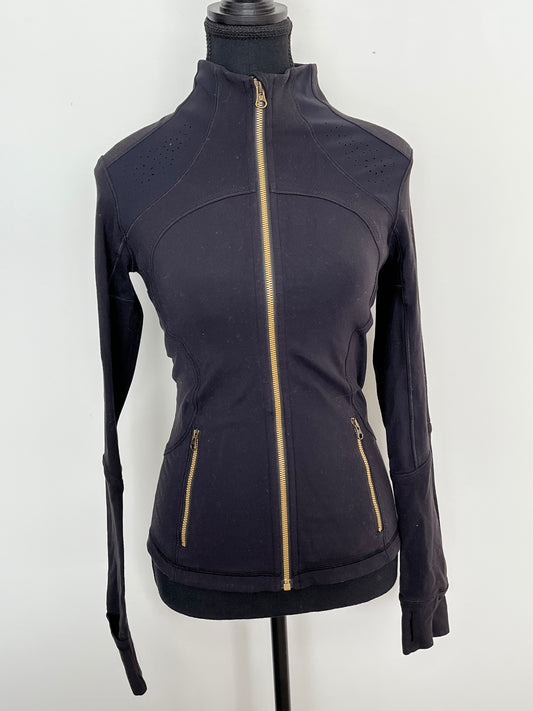 Veste Lululemon - Vue avant sur fond blanc