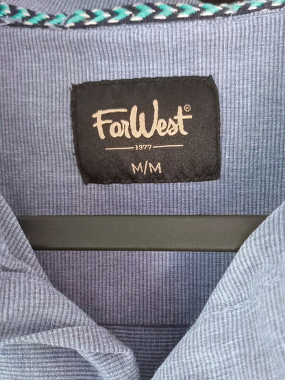 Chemise bleu pâle à manches courtes