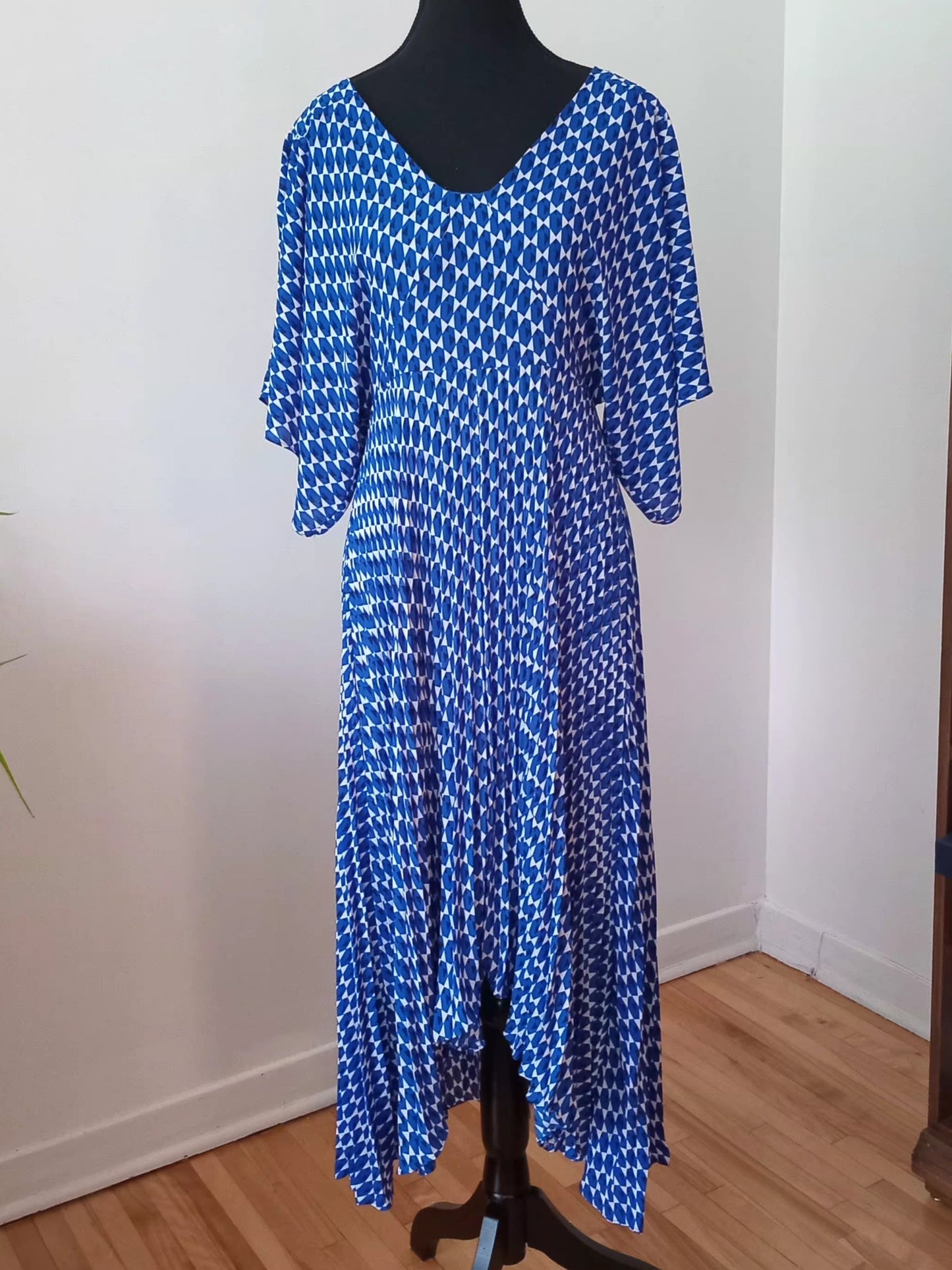 Robe fluide imprimée bleue (P)