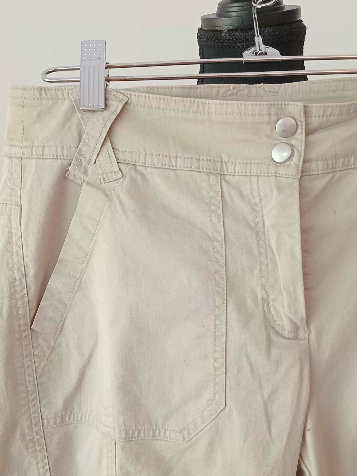 Pantalon capri utilitaire beige (P)