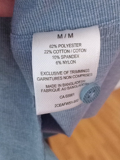 Chemise bleu pâle à manches courtes