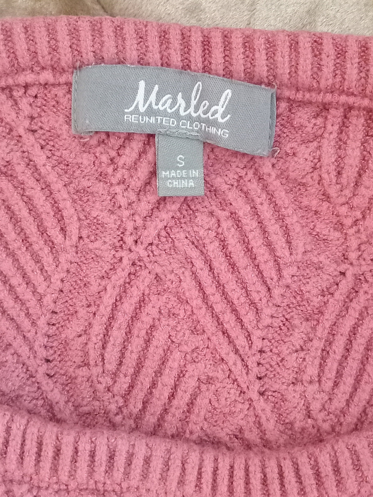 Chandail rose en maille texturée (P)