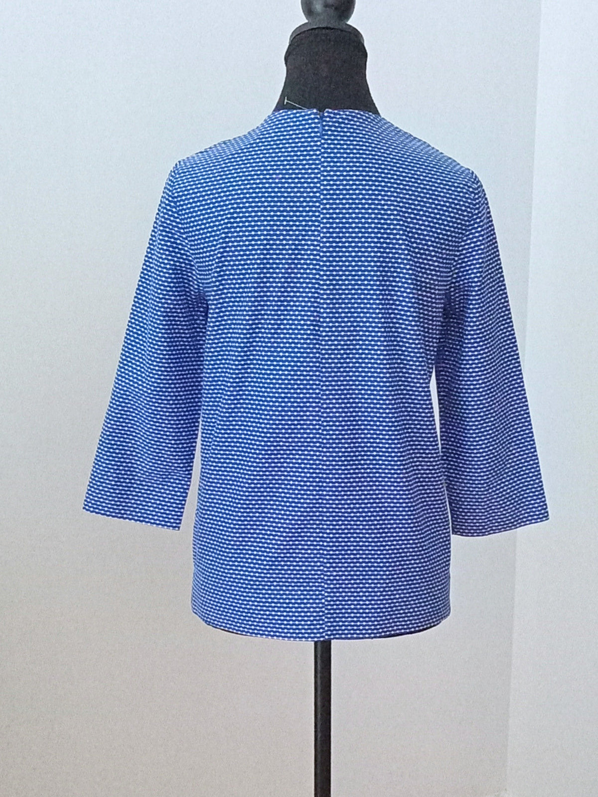 Haut bleu et blanc en coton à encolure drапée (4)