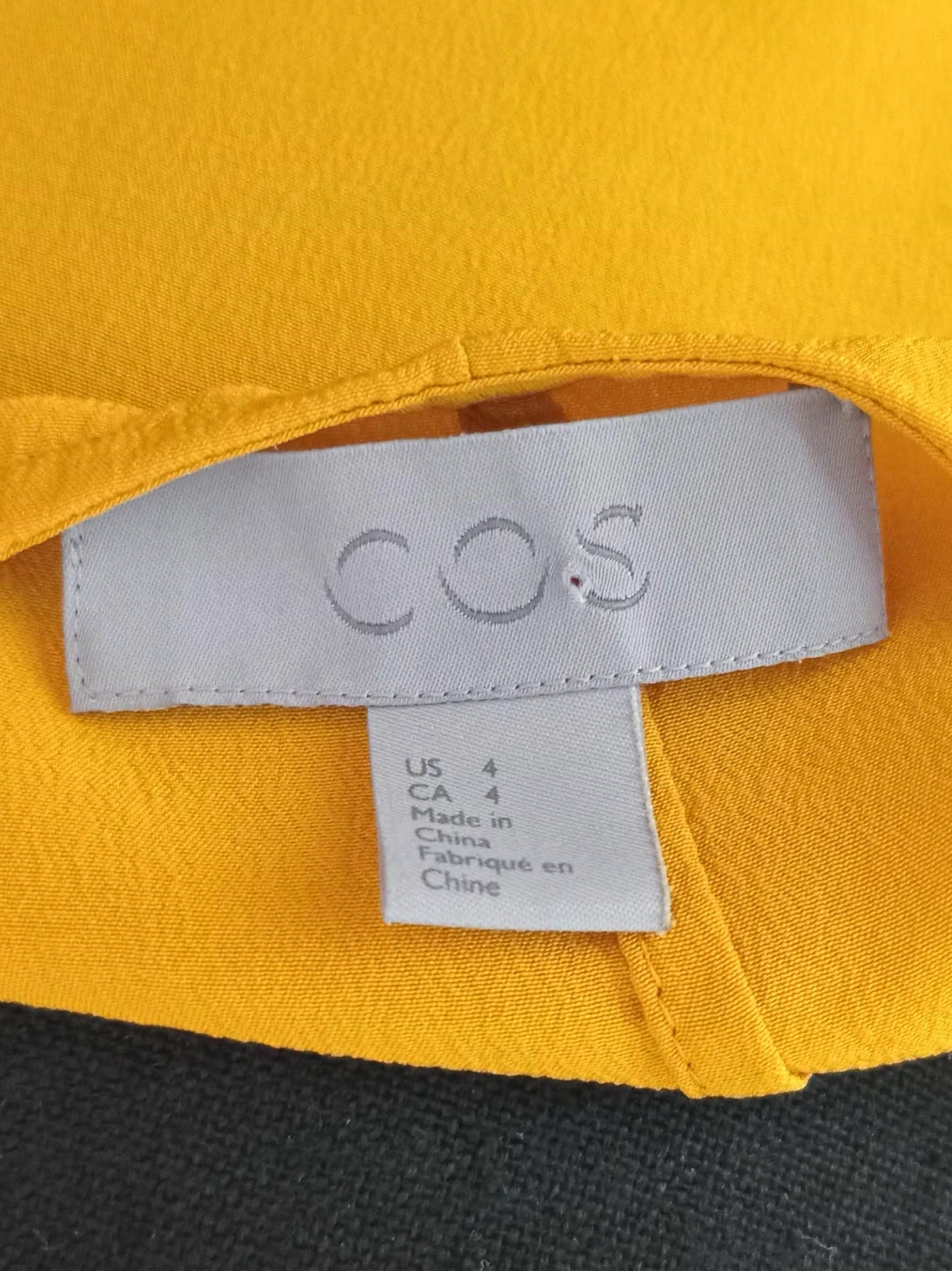 Robe en soie jaune moutarde (M)