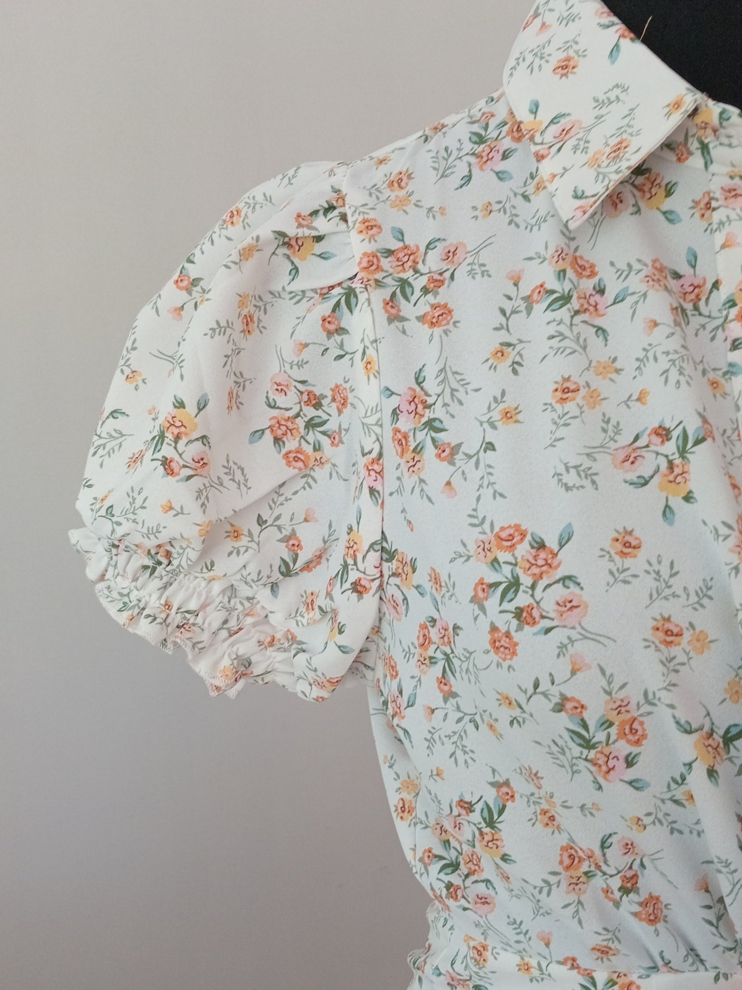 Robe fleurie crème et corail (M)