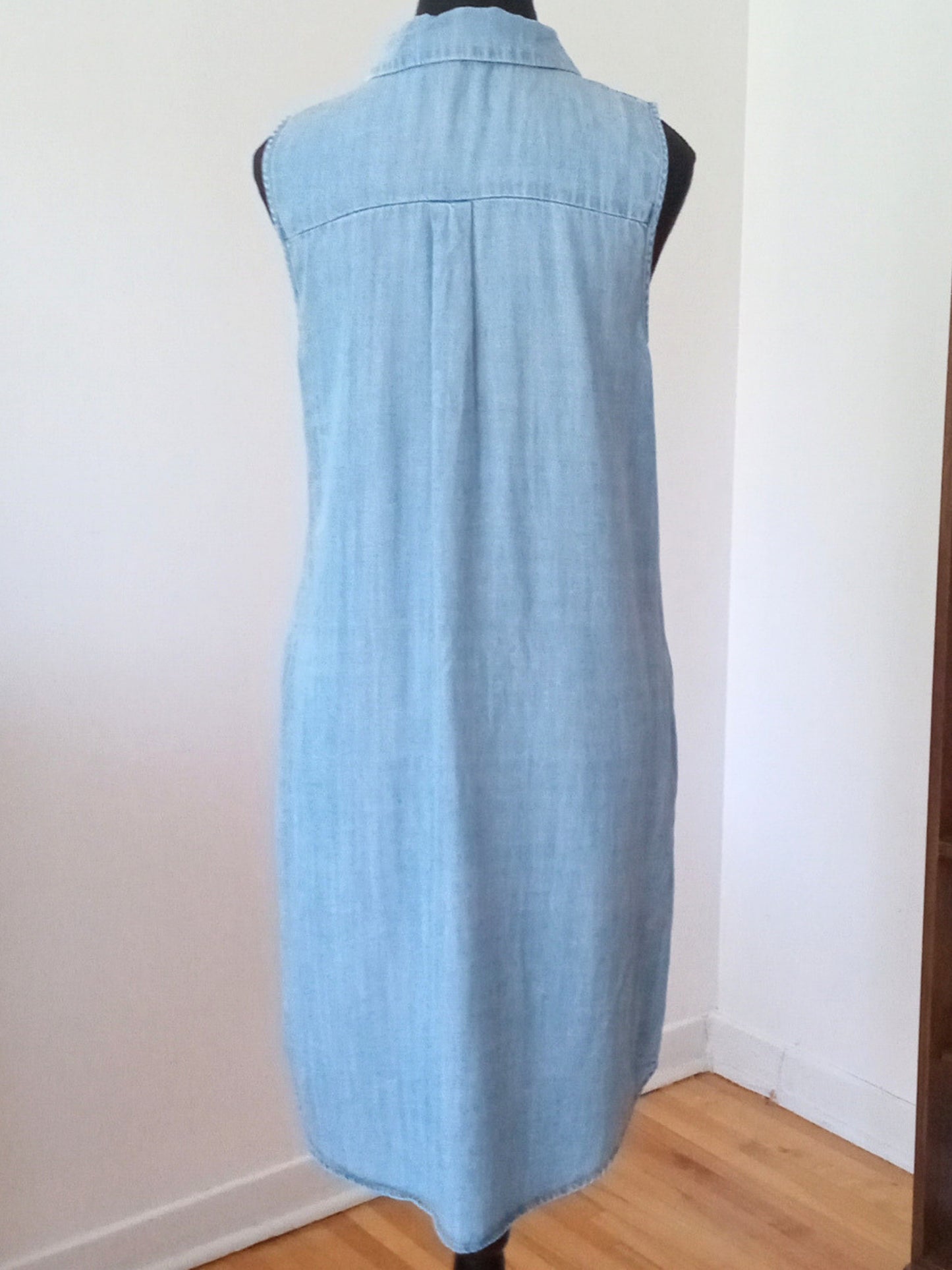 Robe chemise sans manches en lyocell bleu pâle (10)