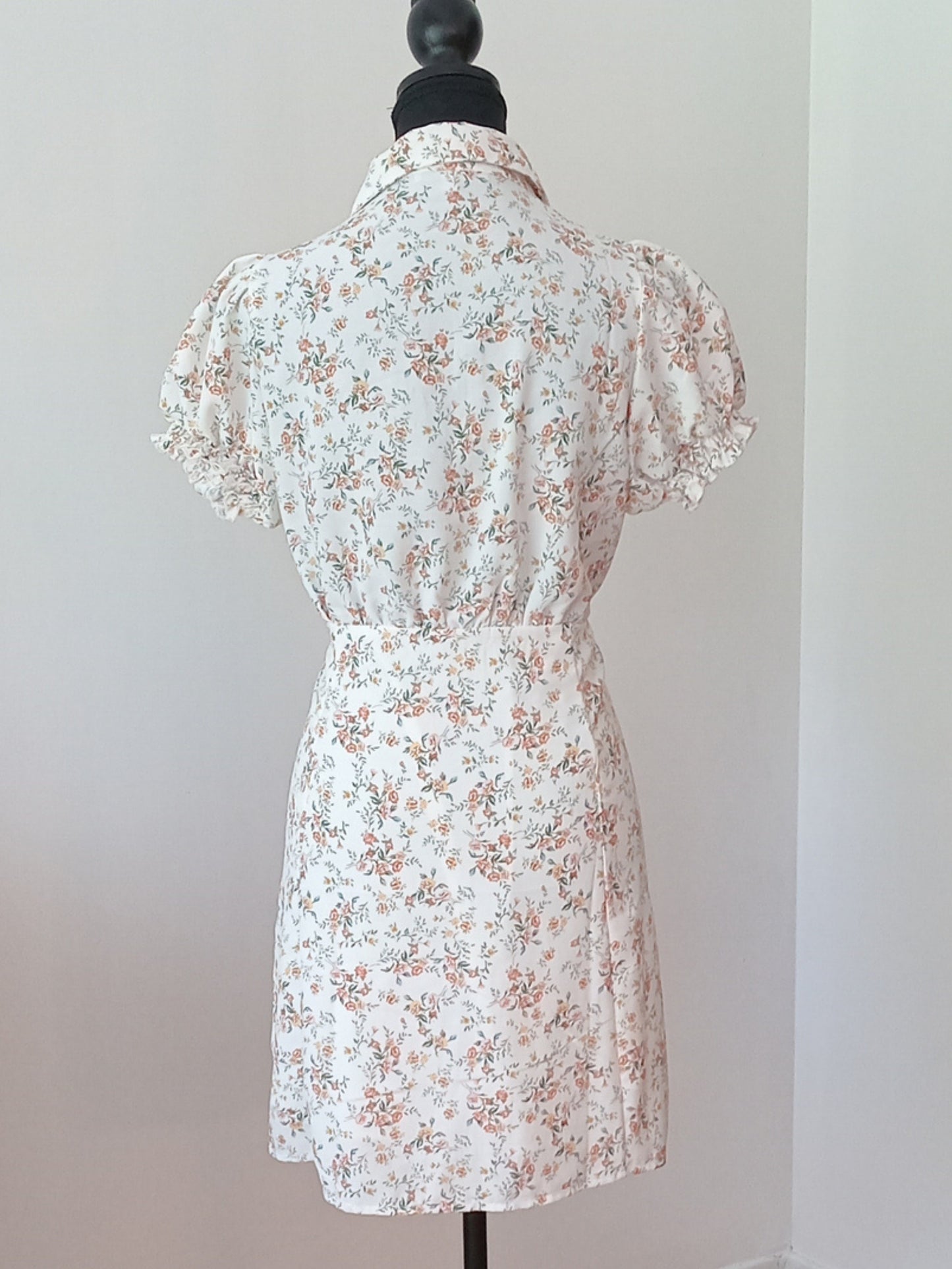 Robe fleurie crème et corail (M)