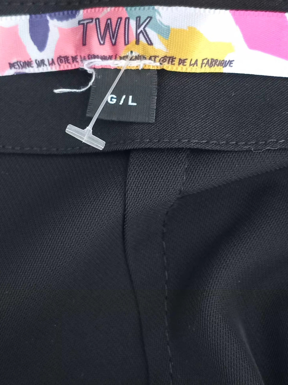 Jupe noire à volants d'inspiration espagnole (G)