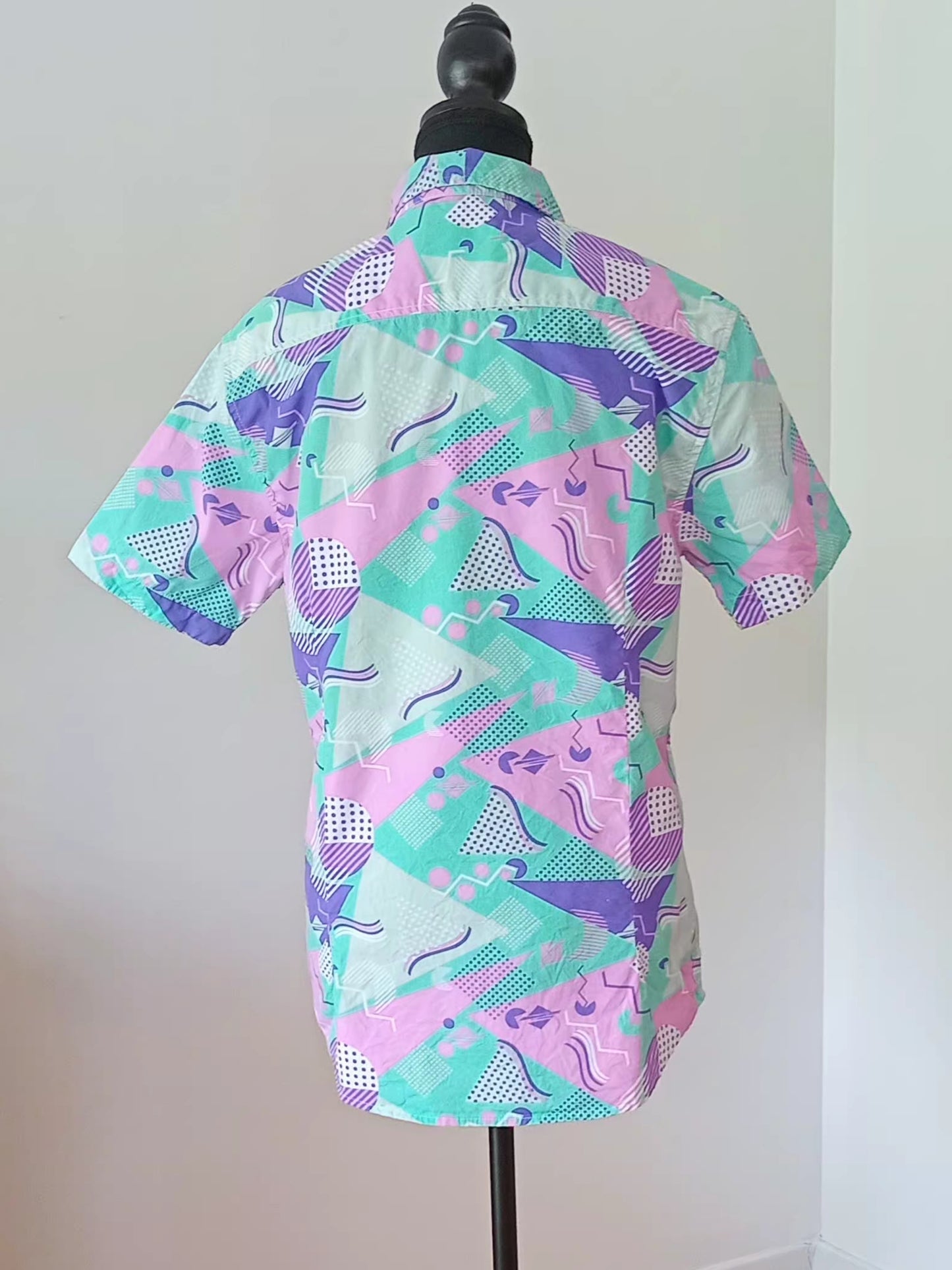 Chemise vintage à imprimé géométrique pastel (P)