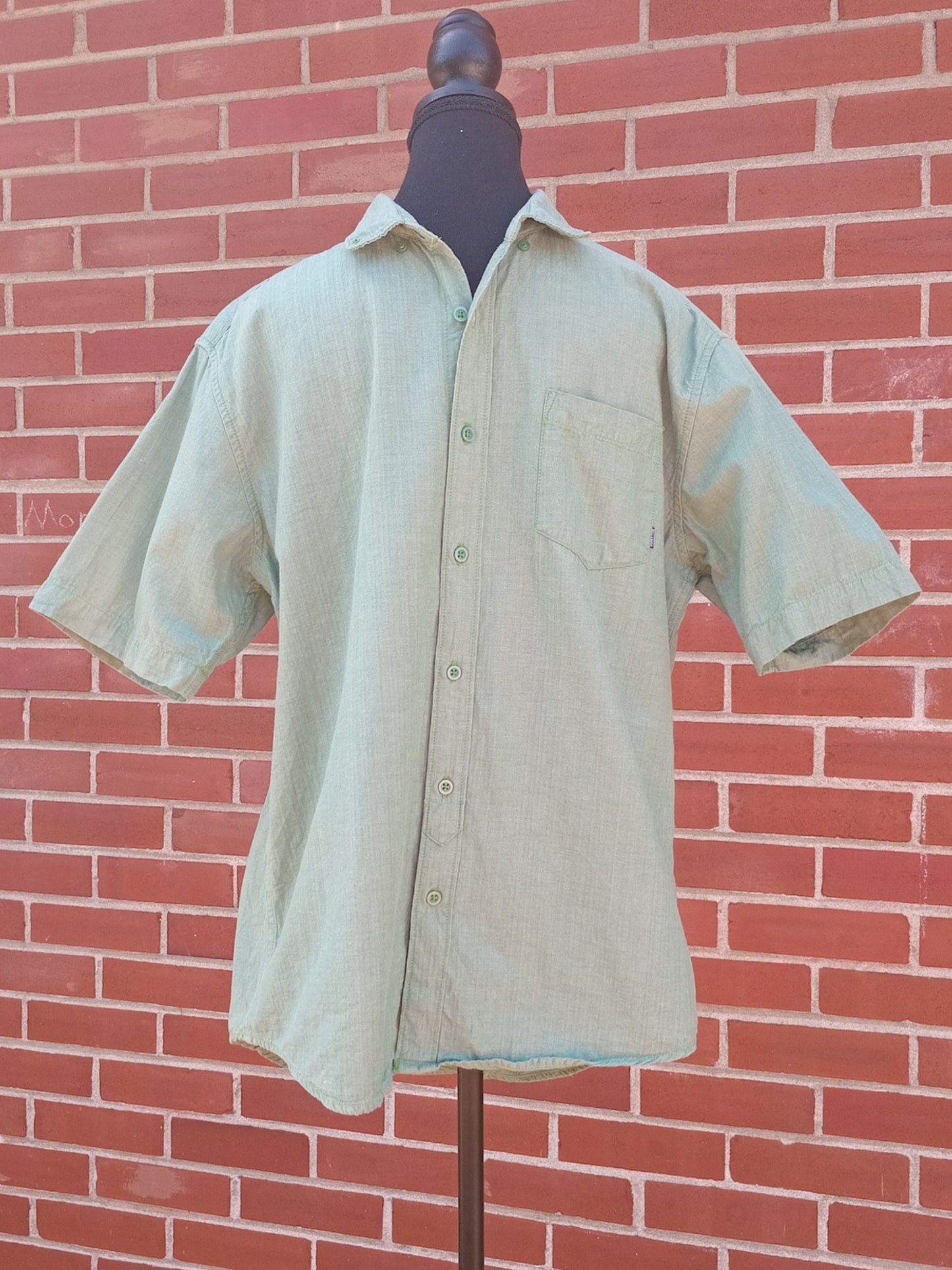 Chemise vert sauge monochrome manches courtes (M)