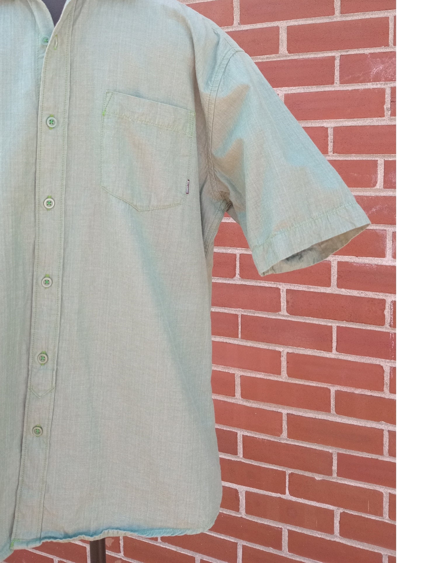 Chemise vert sauge monochrome manches courtes (M)