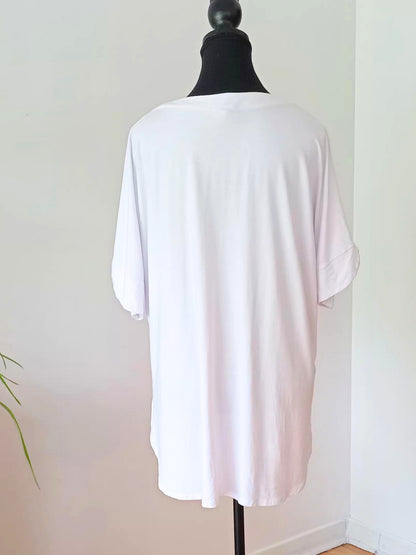 T-shirt blanc à encolure lacée (TG)