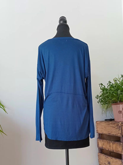 Chandail col V bleu profond coupe ample (M)