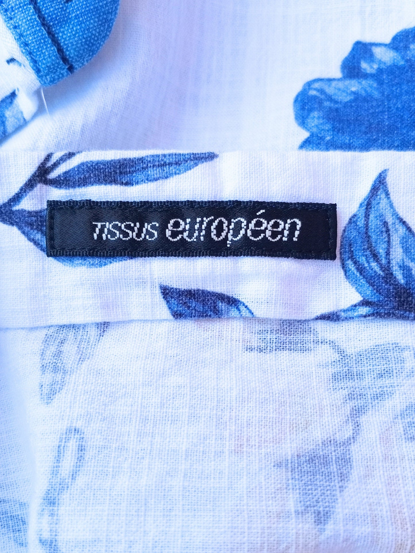 Chemise fleurie blanche et bleue manches courtes (L)