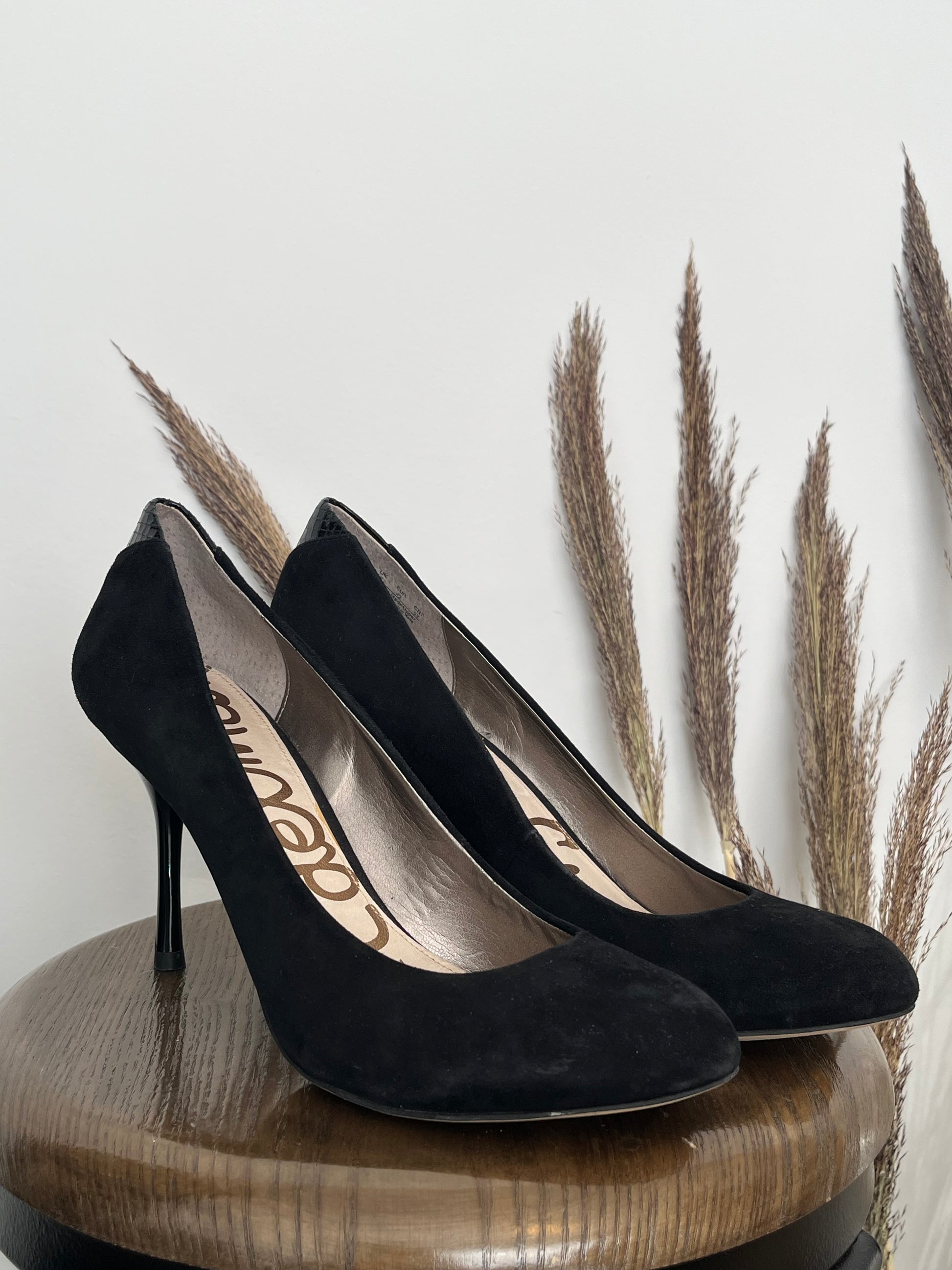 Talons Sam Edelman - Vue du côté droit sur fond blanc