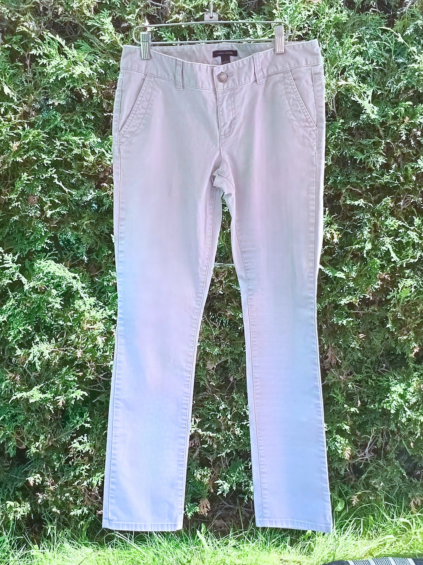 Pantalon gris pâle coupe droite taille basse (6)