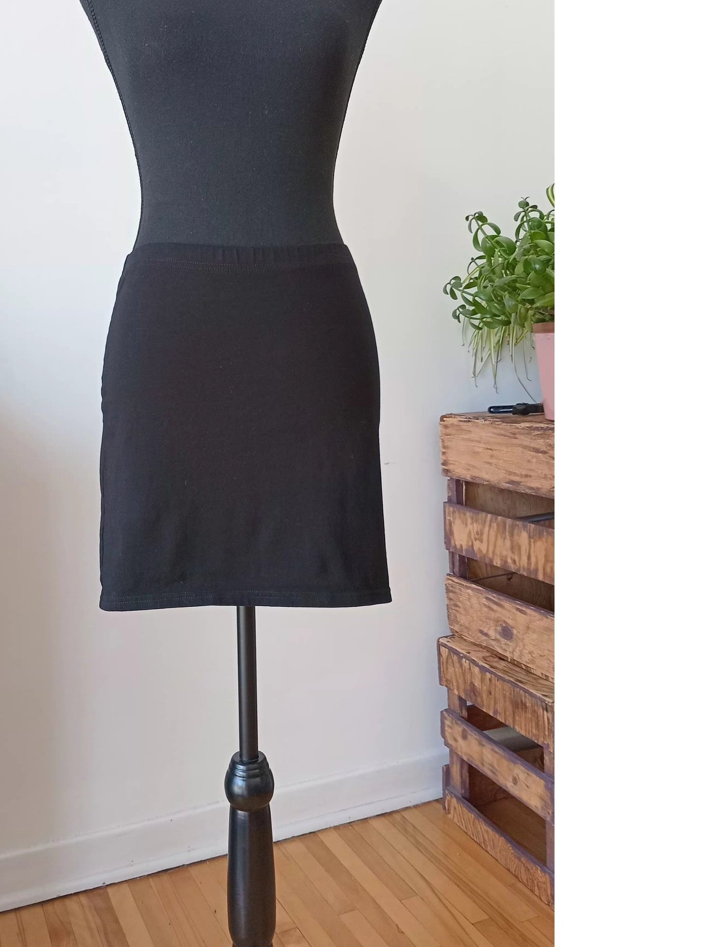 Jupe minimaliste en coton extensible (S)