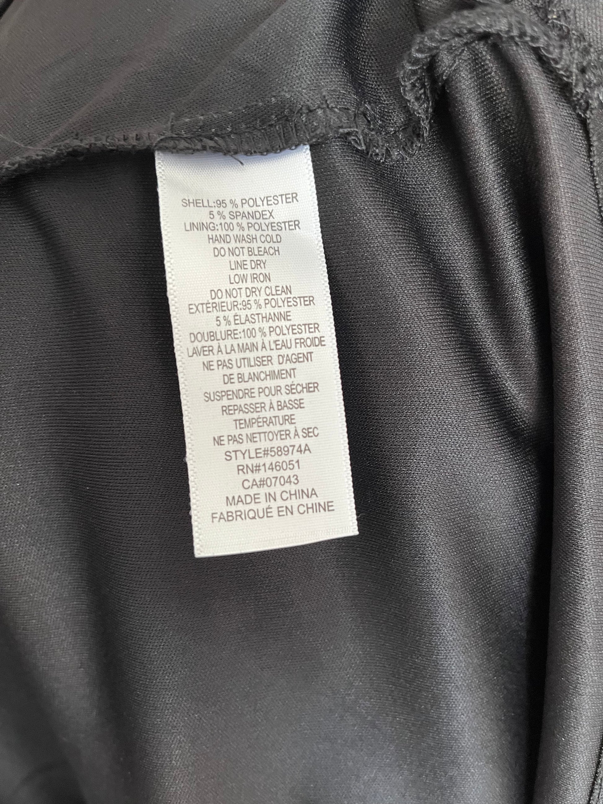 Robe Monteau - Étiquette de composition