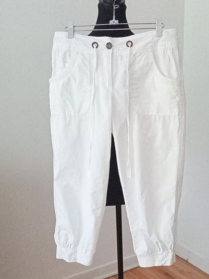 Pantalon capri blanc en coton (8)