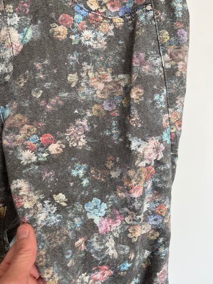 Jeans à motifs floraux pastel