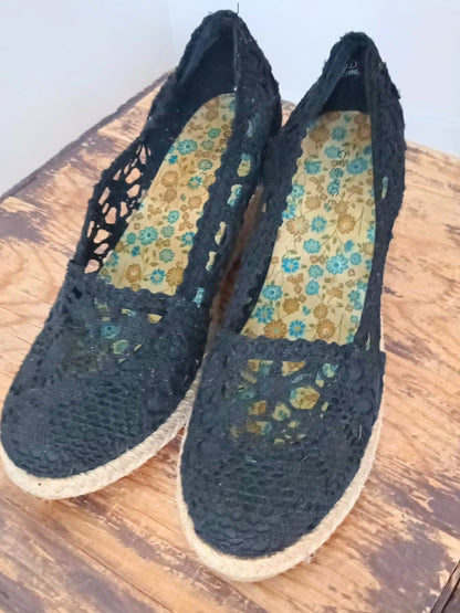 Souliers macramé noirs compensés (9 / 9,5)