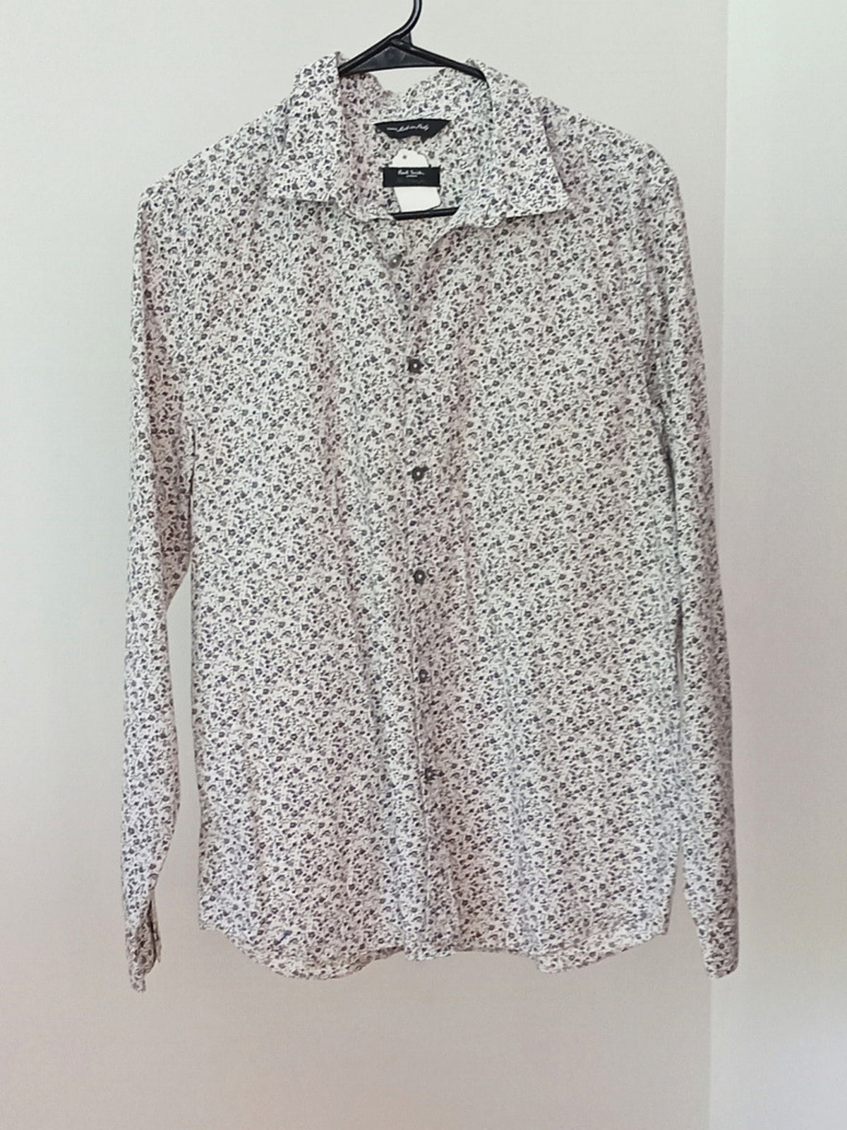 Chemise à fleurs crème et grise fabriquée en Italie (G)