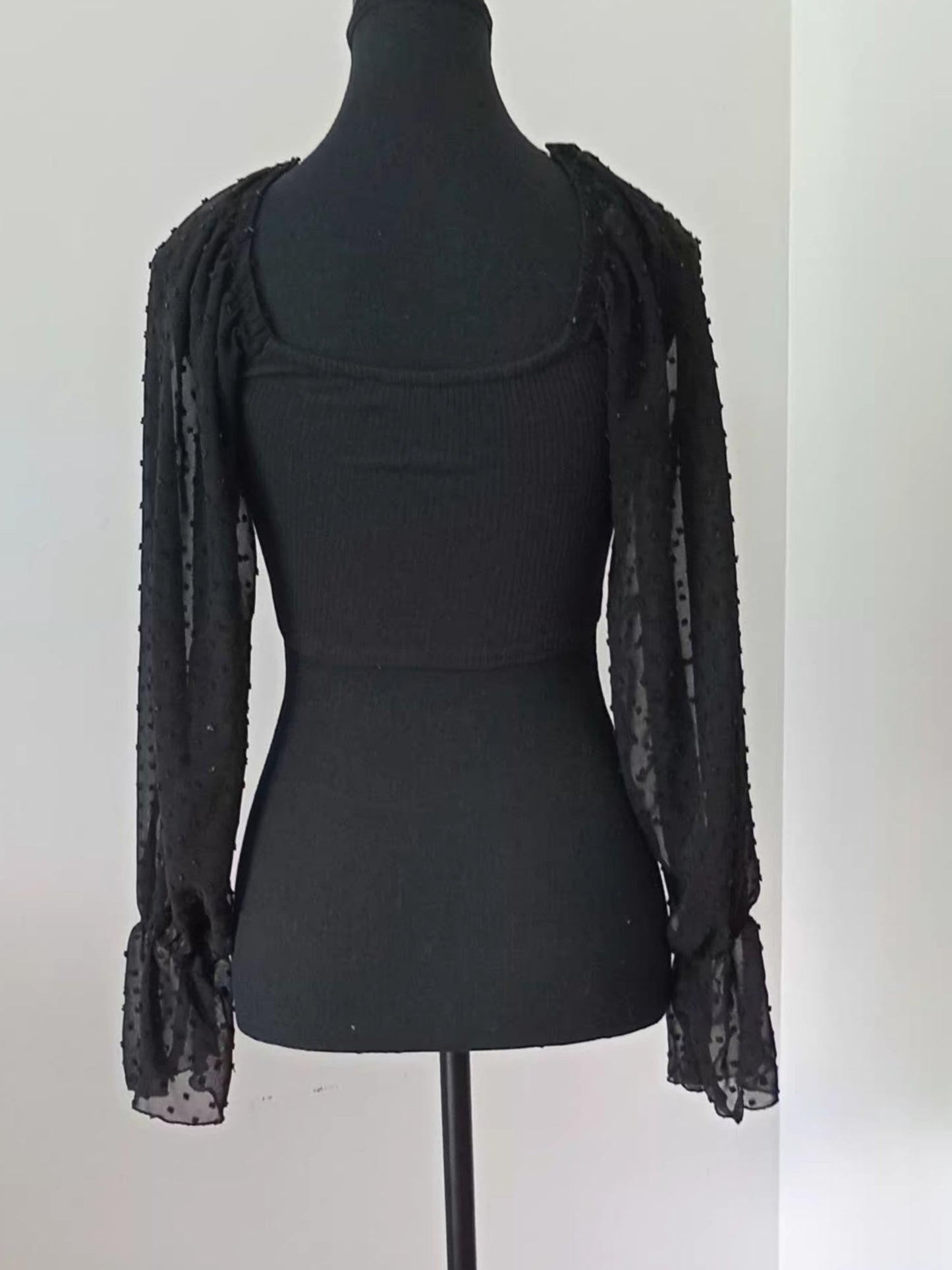 Crop top noir manches transparentes (S)