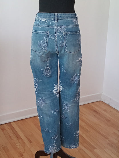 Jeans fleuri ton sur ton bleu pâle (7)