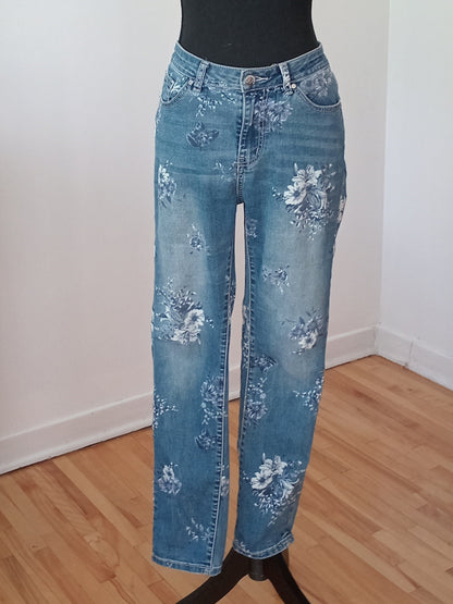 Jeans fleuri ton sur ton bleu pâle (7)