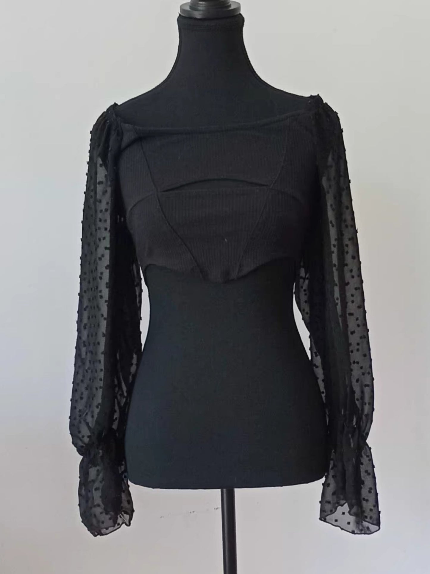 Crop top noir manches transparentes (S)