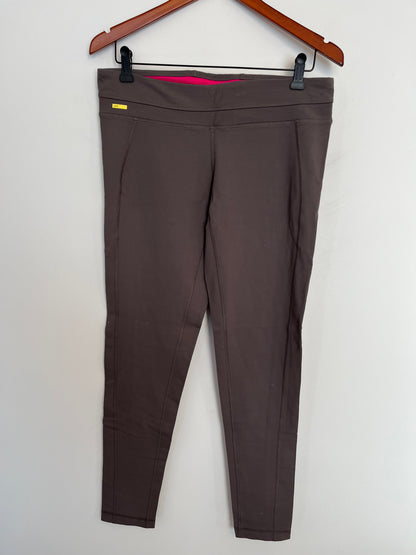 Leggings Lolë - Vue avant sur fond blanc