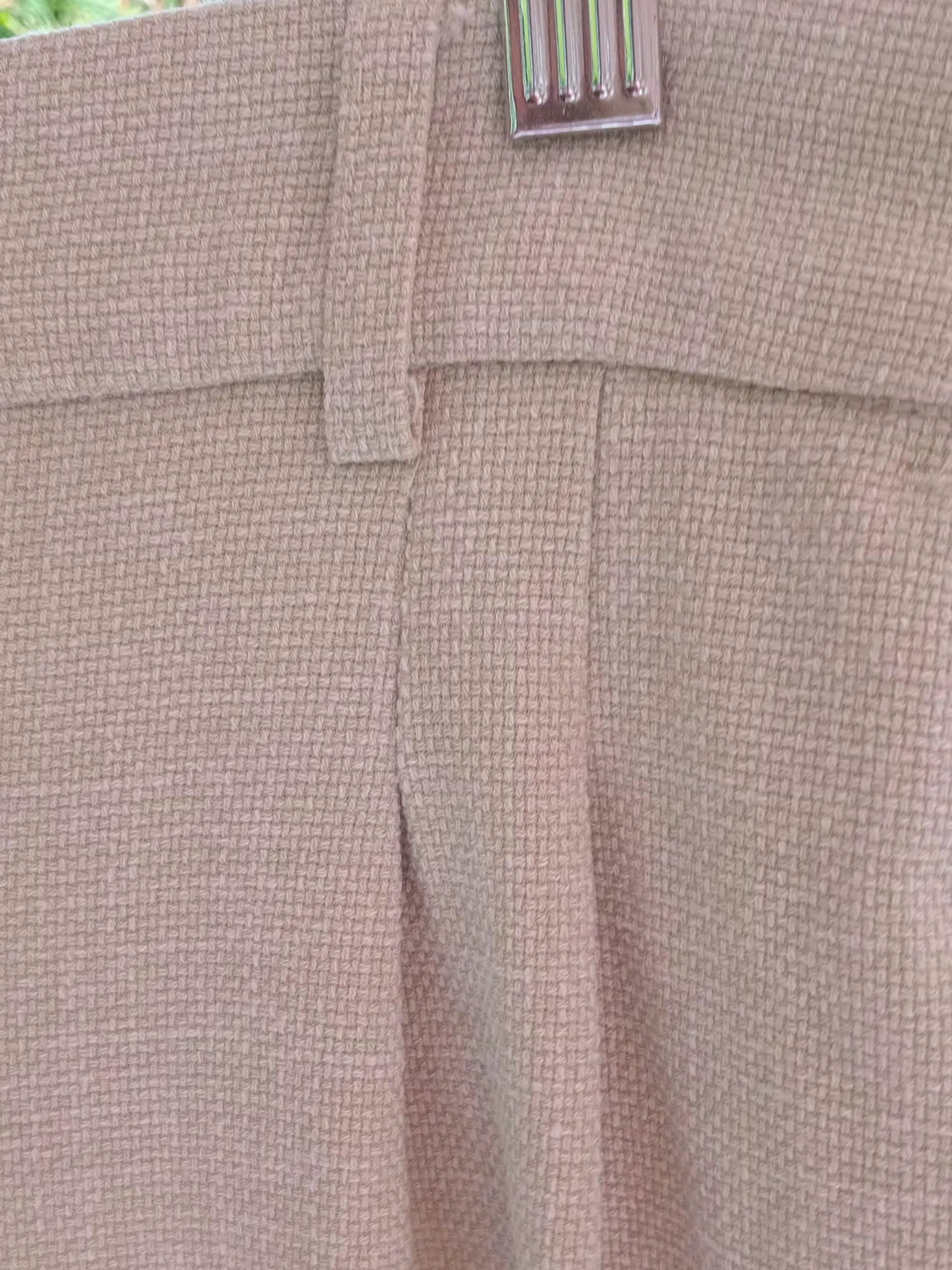 Pantalon sauge très pâle à plis (8)