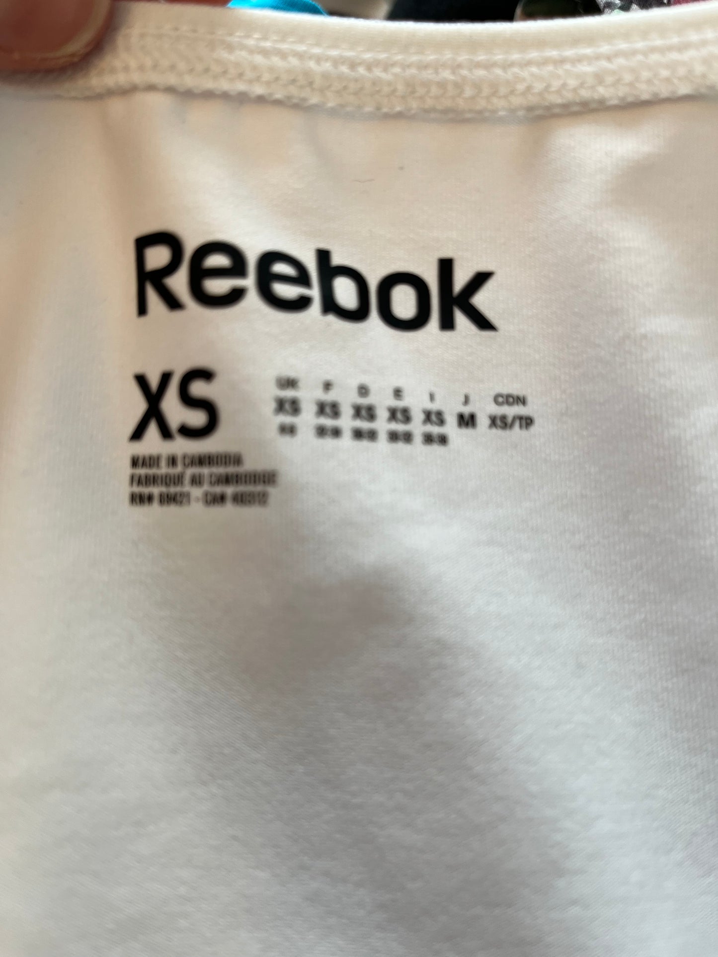 Chandail Reebok - Étiquette de taille et de marque