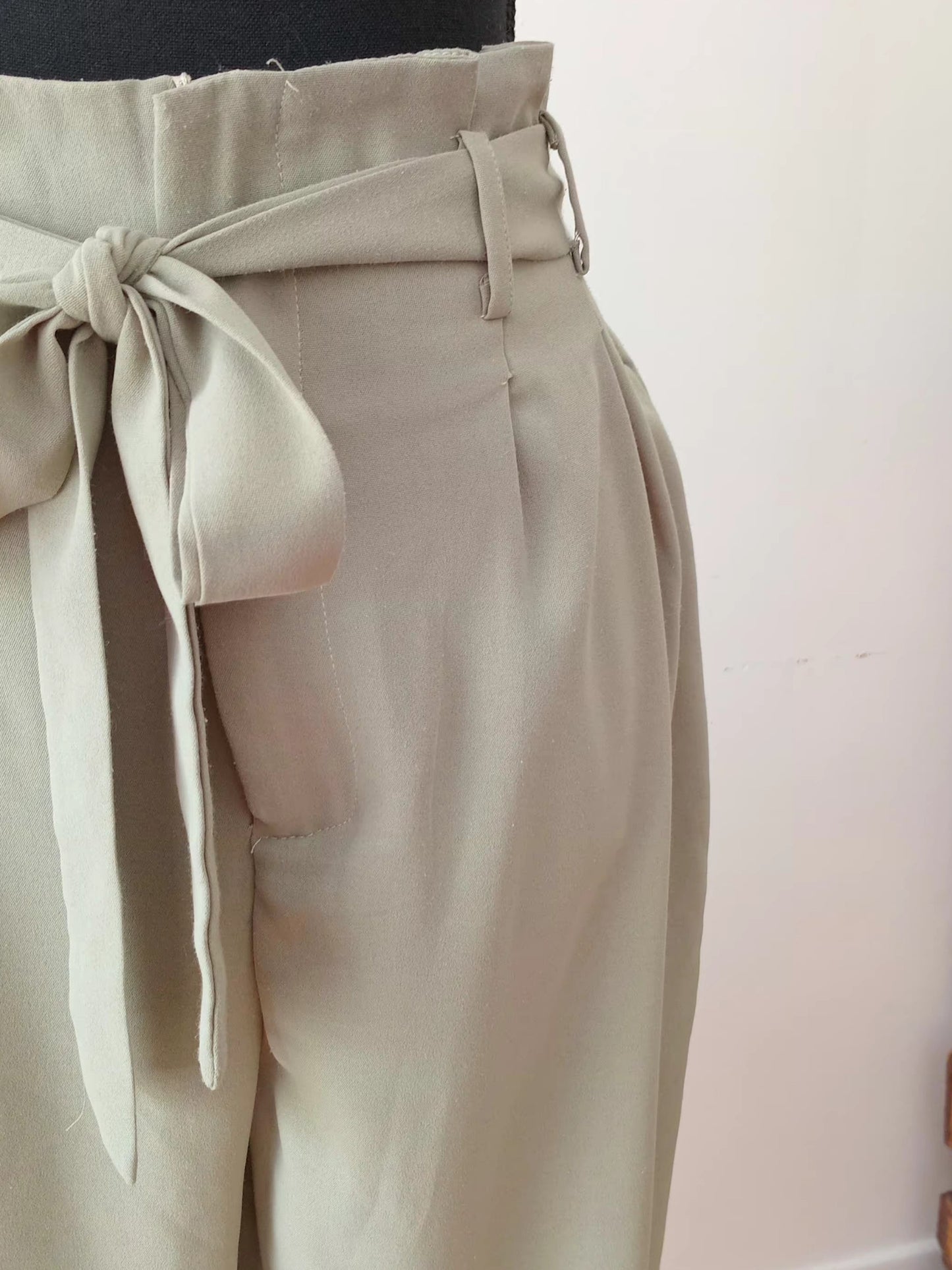 Pantalon paperbag sauge à nouer (L)