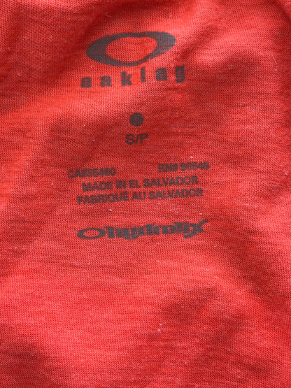 Chandail Oakley - Étiquette de taille et de marque