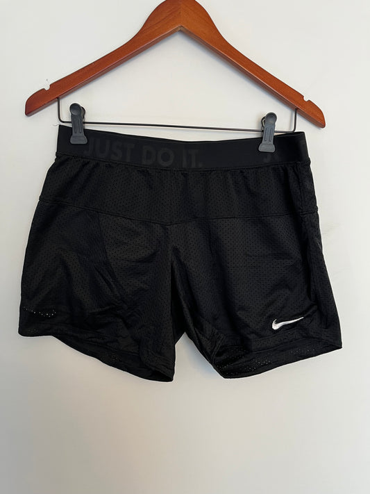 Short Nike - Vue avant sur fond blanc
