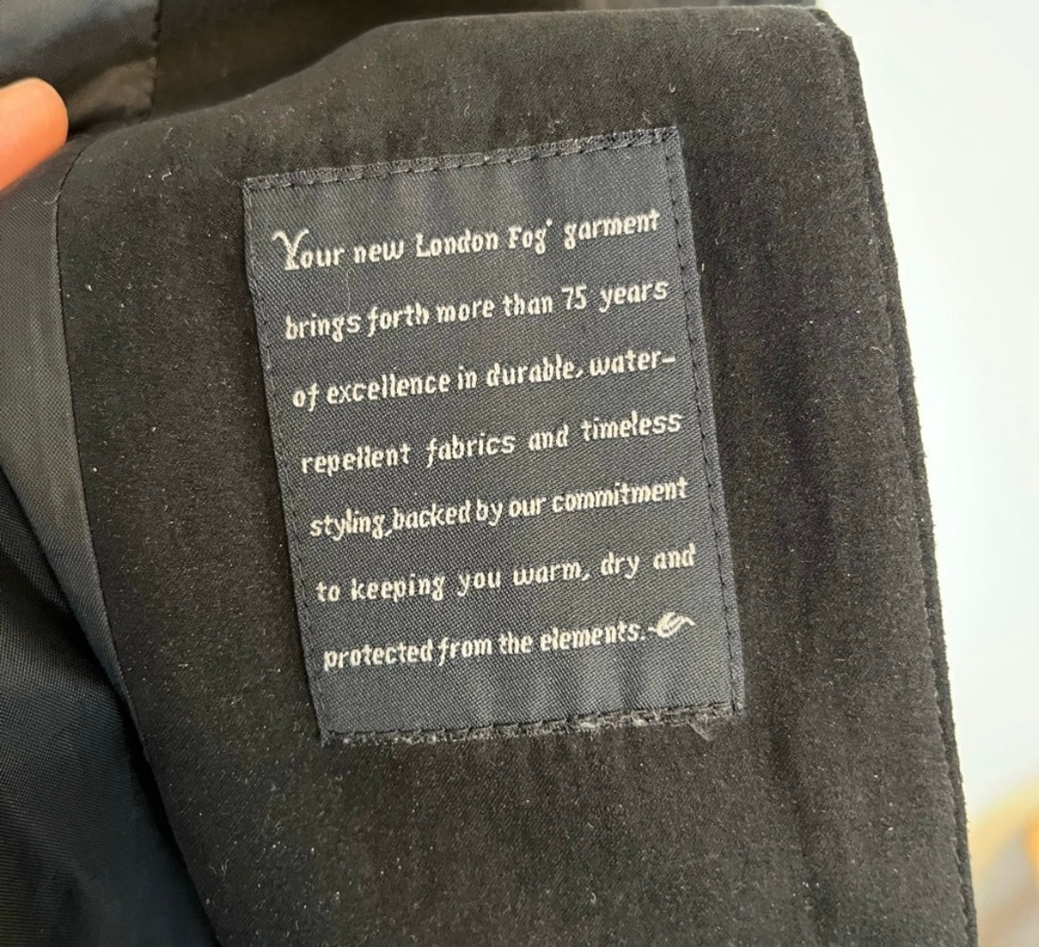 Manteau noir léger et doux