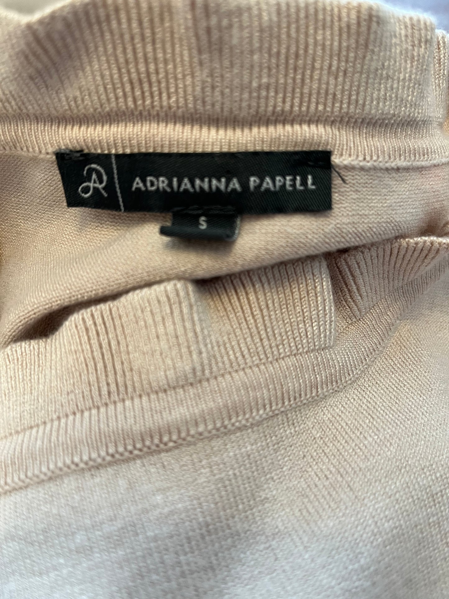 Chandail à manches longues Adrianna Papell - Étiquette de marque et de taille
