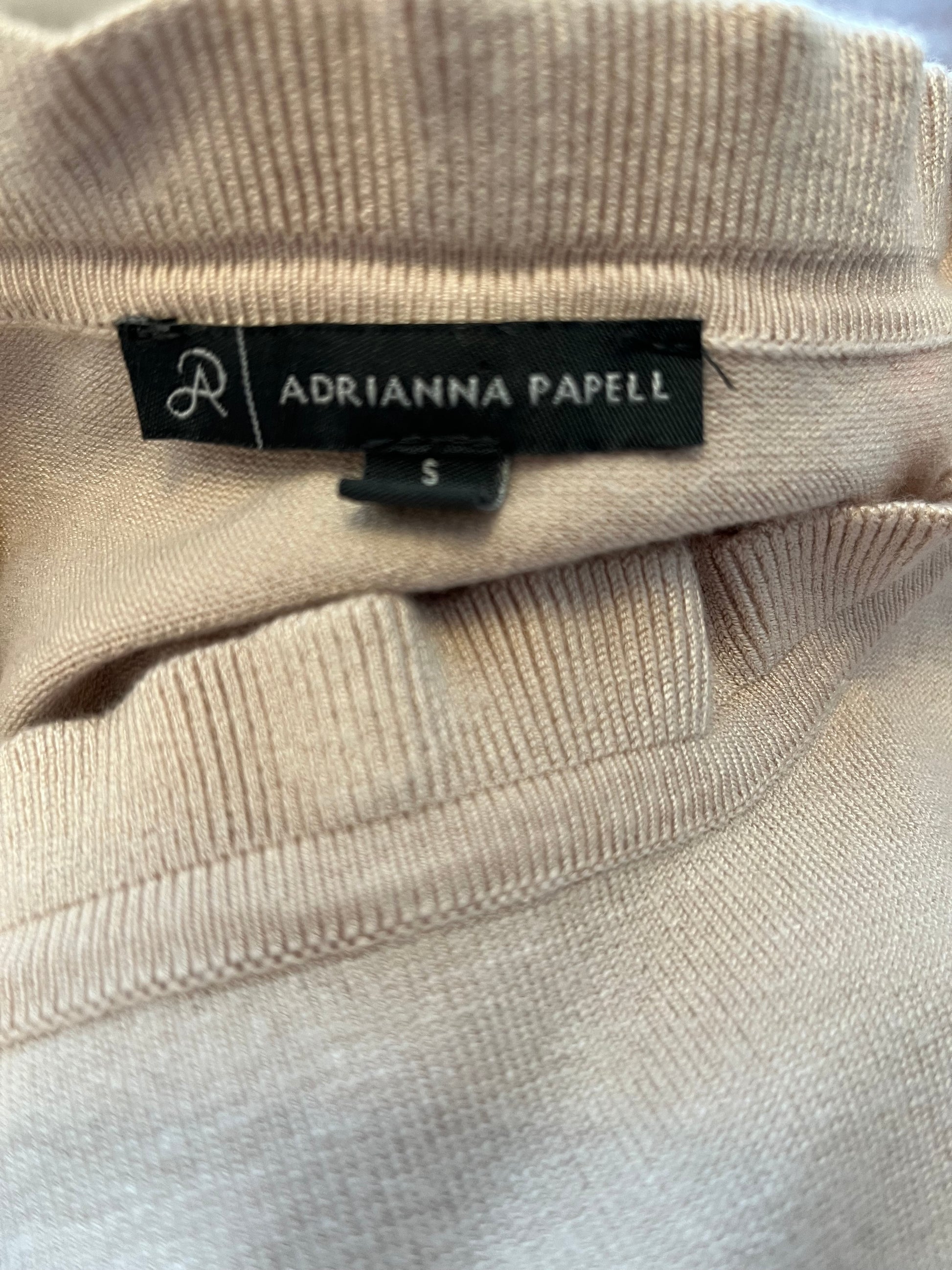Chandail à manches longues Adrianna Papell - Étiquette de marque et de taille
