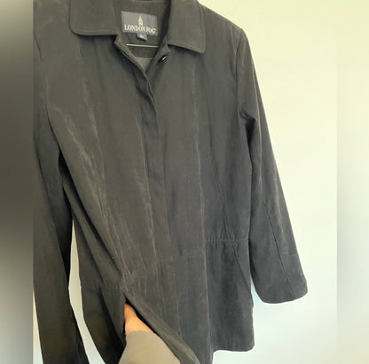 Manteau noir léger et doux