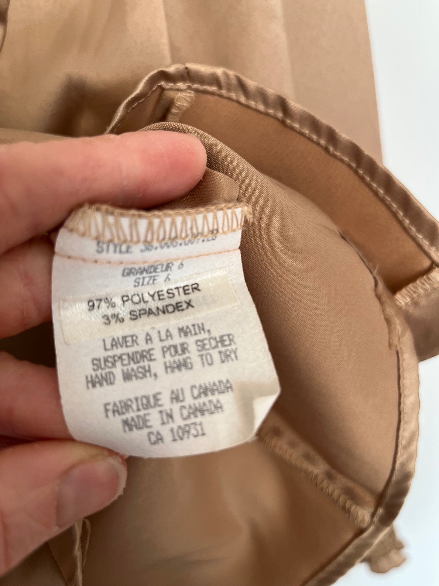 Blouse satinée beige doré (M)
