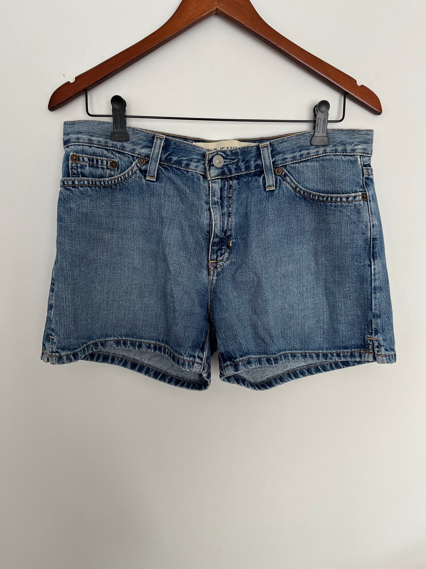 Short Gap - Vue avant sur fond blanc