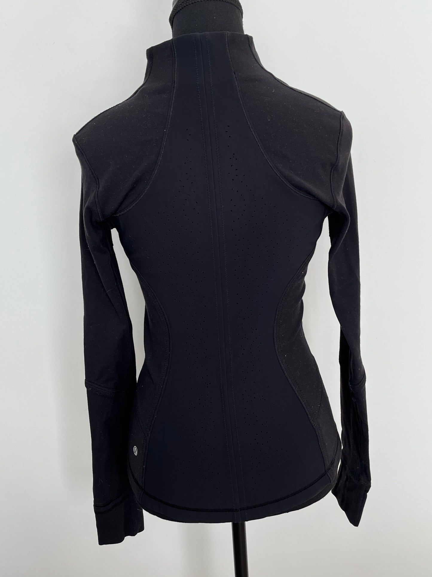 Veste Lululemon - Vue arrière sur fond blanc