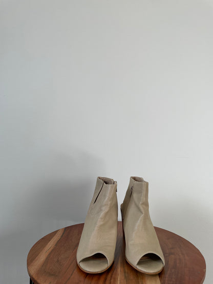Souliers Steve Madden - Vue avant sur fond blanc