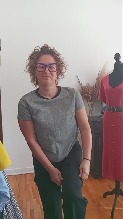Pantalon noir à jambe droite (12)