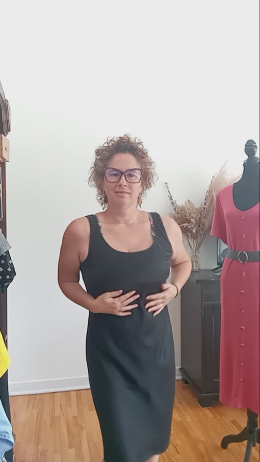Robe noire fluide en soie (G)