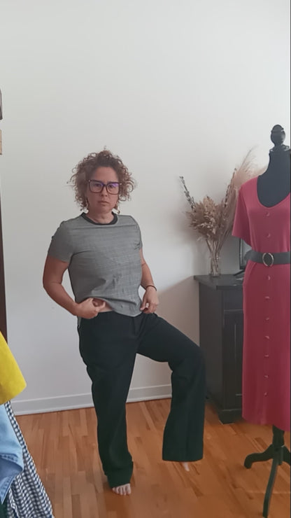Pantalon noir à jambe droite (12)